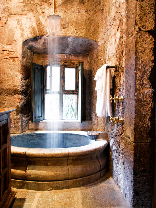 3b8133f805f06fb0_2519-w500-h666-b0-p0--mediterranean-bathroom.jpg