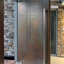Front Balcony+Entrance