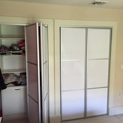 BFD-07 WengeWhite Obscure Glass Single Bi-Fold Door - Interior Doors