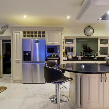 Raised panel Victorian framed kitchen