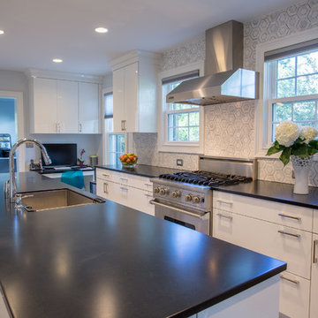 Contemporary Bronxville High Gloss Kitchen