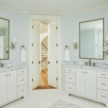 Thompson - Traditional Farmhouse
