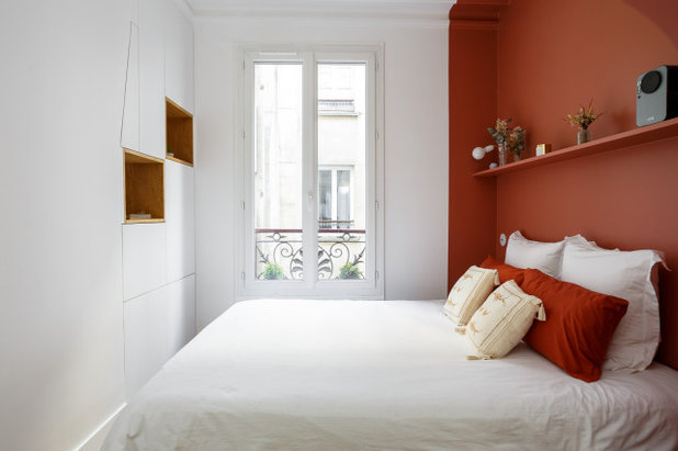 Contemporary Bedroom by Mon Concept Habitation