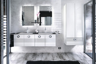 Example of a minimalist bathroom design in Montreal