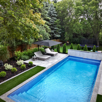Modern Poolside Lounge Zone with Porcelain Pavers