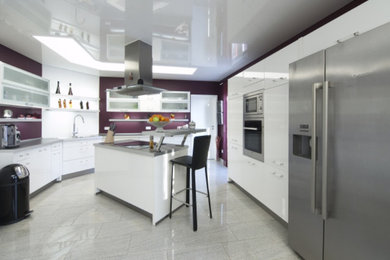 Minimalist kitchen photo in Vancouver