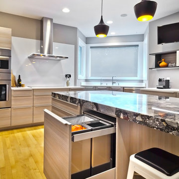Clean, Modern Kitchen