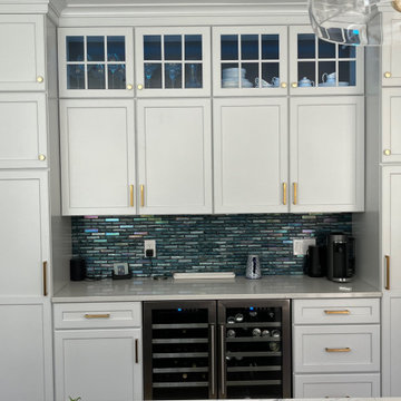 Kraftmaid Grandview Dove and Midnight