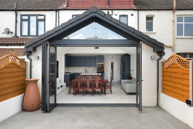 This is an example of a contemporary conservatory in London.
