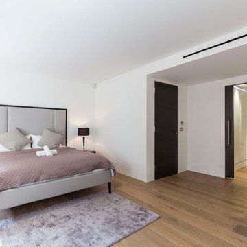 Sleep like royalty in London master bedroom