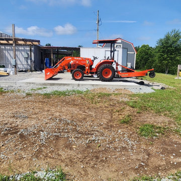 Barn & Parking Pad