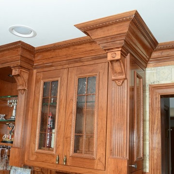 Custom Crown Molding and Serving Bar