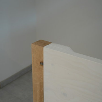 Designertreppe aus weiß geölten Massivholzplatten