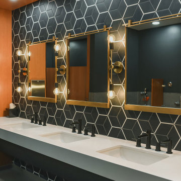 Men's Commercial Restroom