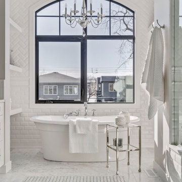 Show Stopping 2 Storey Home in Parkdale, Calgary