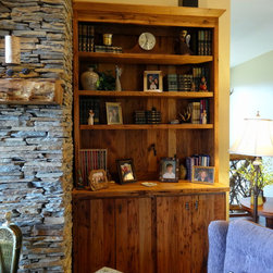 Cranberry // Shelving - Bookcases