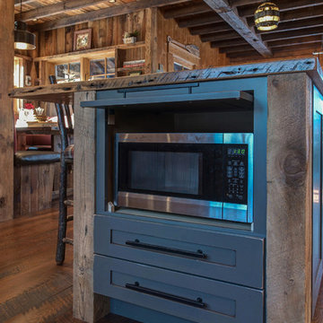 Cozy & Rustic Kitchen