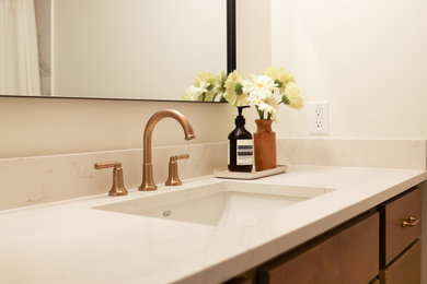 Example of a minimalist home design design in Kansas City