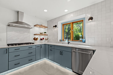 Inspiration for a contemporary kitchen remodel in Detroit