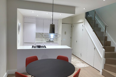 Dining room - contemporary dining room idea in New York
