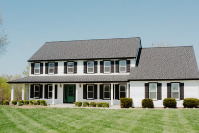 Example of an exterior home design in Kansas City