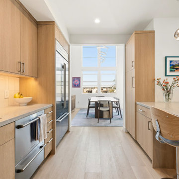 Playa Vista Drive Kitchen and Baths / Playa Vista, CA