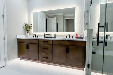 Inspiration for a modern home design remodel in Orlando