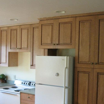 Rift Cut Oak With Rope Molding