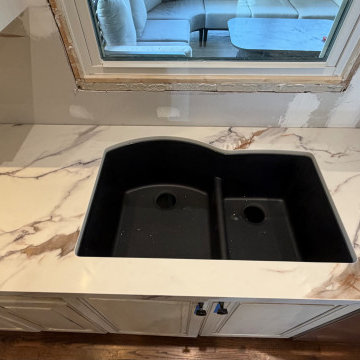 Custom Kitchen Countertops – Miter Edge & Waterfall