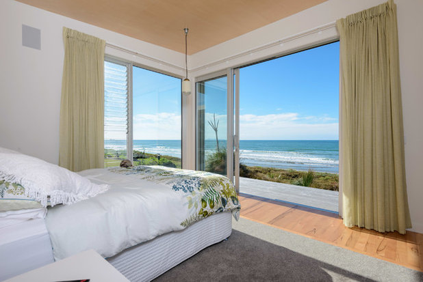 Beach Style  by Will Tatton Architecture