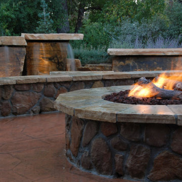Outdoor natural gas fire pit