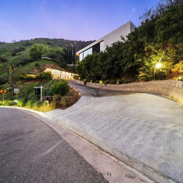 Hollywood Hills Driveway Entrance with Landscape Lighting