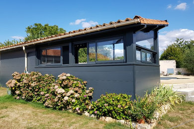 Veranda auprès d'une piscine