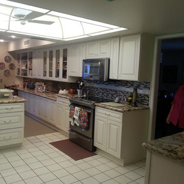 Charleston Antinque White Kitchen