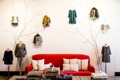 Living room - industrial living room idea in Madrid