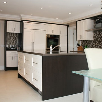 Sophisticated Framing of a Light Filled Kitchen