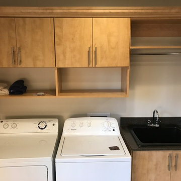 Laundry Room / Craft Room