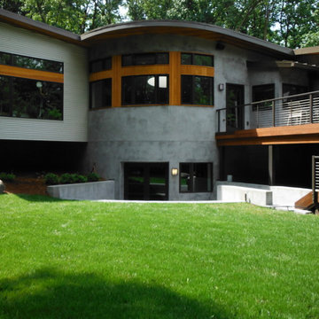 Modern architecture: home on hilltop minutes from downtown