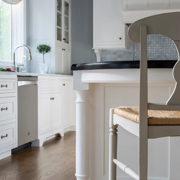Traditional White Kitchen - Eagan
