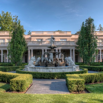 Elegant Lakeshore Living