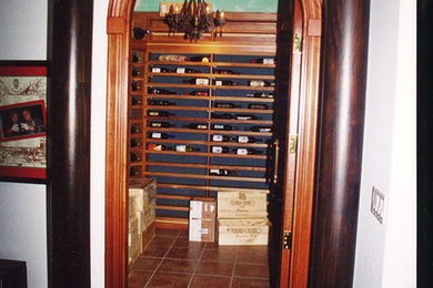 Wine cellar - traditional wine cellar idea in Detroit