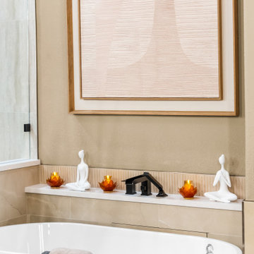 Minimalist Freestanding Tub Styling