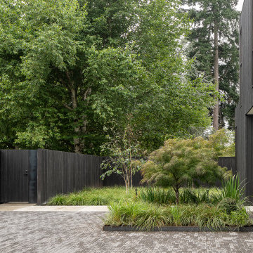 Yo-Ju Courtyard House