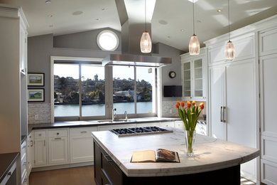 Kitchen - traditional kitchen idea in San Francisco