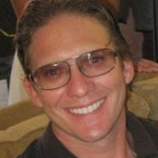 Michael McNeills foto