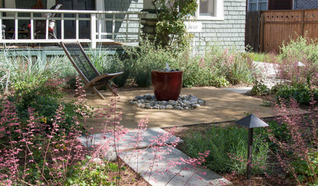 Yard of the Week: Entry Garden Welcomes Neighbors and Wildlife