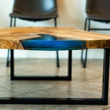 Live edge & Epoxy Resin
