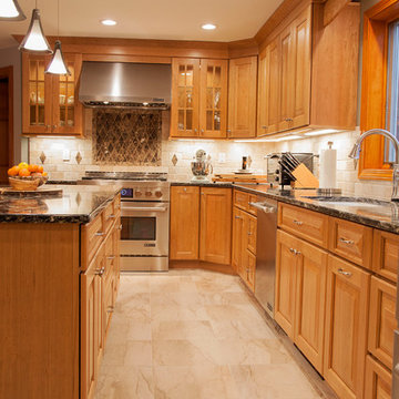 Traditional/Transitional Natural Cherry Kitchen Remodel w/HollinsbrookCountertop