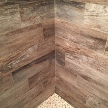 Lakehouse Bathroom