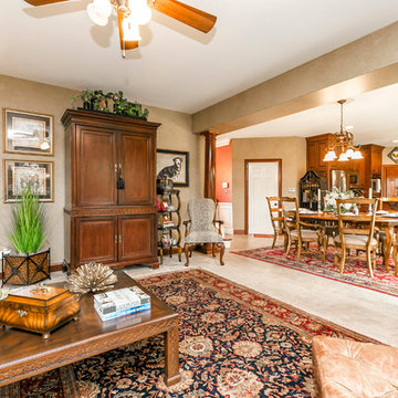 Traditional Living/Family Rooms